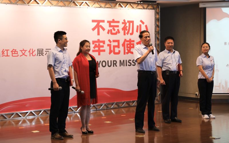 陜鼓集團(tuán)綜合能源事業(yè)部黨支部表演的節(jié)目接地氣，受好評(píng).jpg